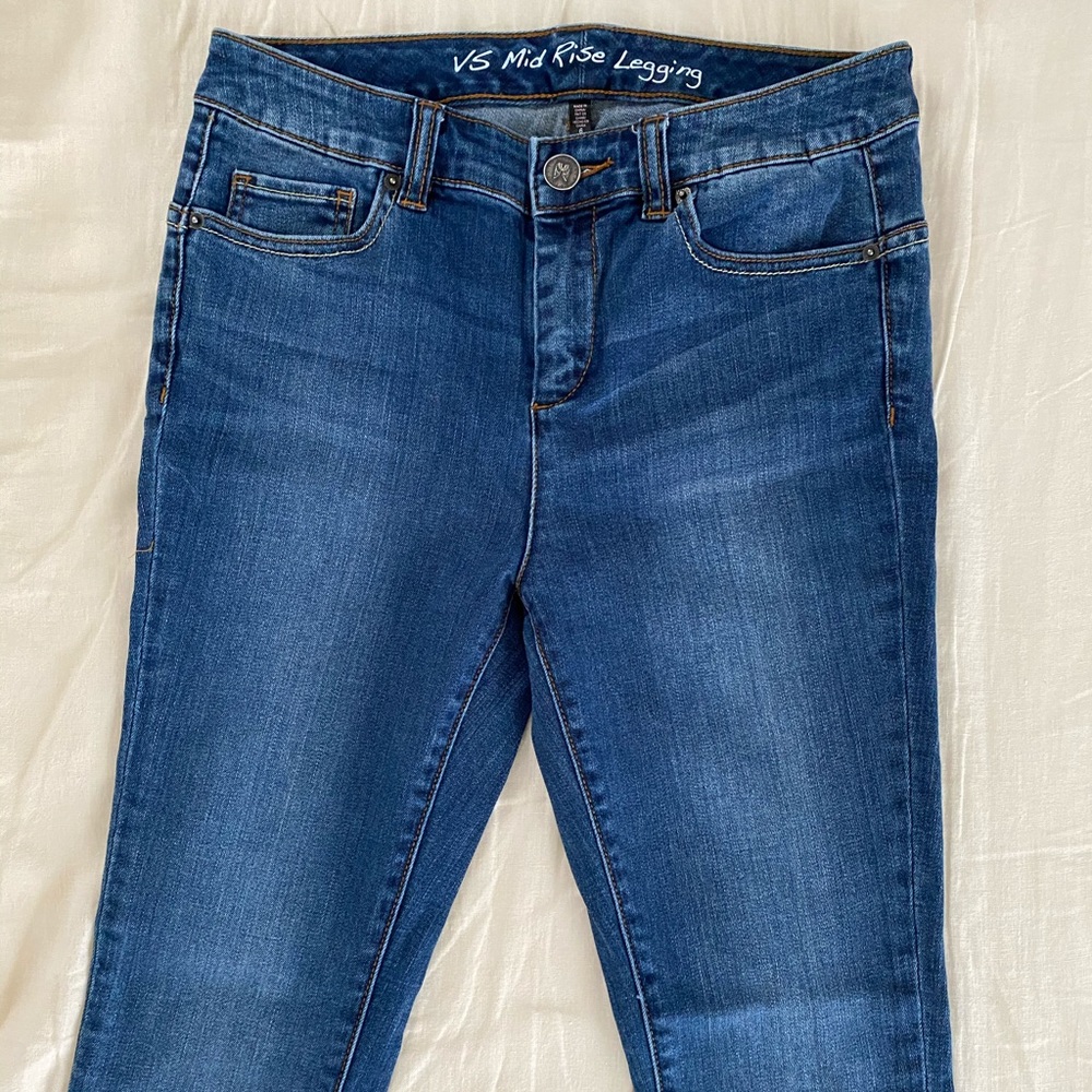 Victoria's Secret Mid Rise Legging Jean size 6